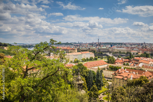 Aussicht von der Prager Burg auf die Altstadt in Sommer in Prag, Tschechische Republik photo