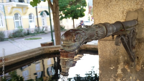 Antiker Wasserhahn