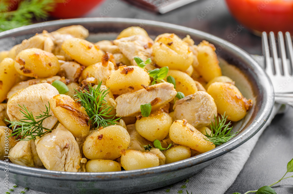 Fried gnocchi chicken curry Fried gnocchi chicken curry