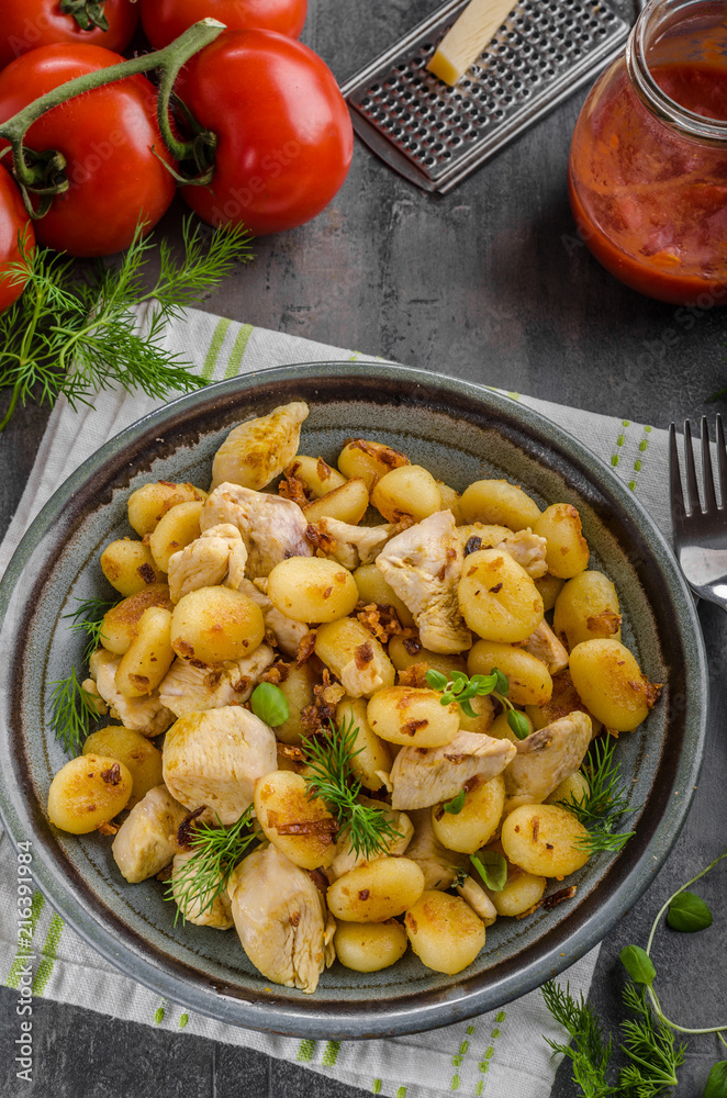 Fried gnocchi chicken curry Fried gnocchi chicken curry