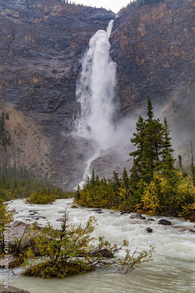 Takakkaw Falls, Rocky Mountains Canada Takakkaw Falls, Rocky Mountains Canada