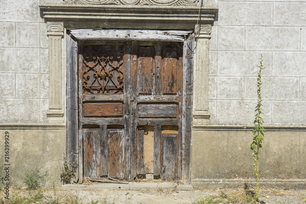 old wooden doors, ancient architecture inside Zamora, Spain, stone houses