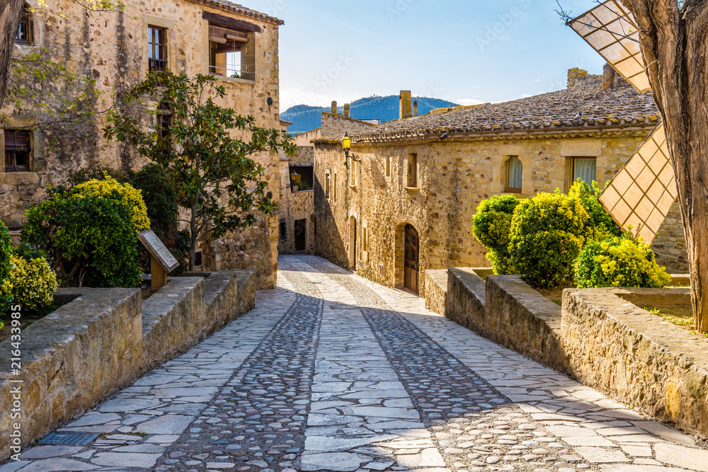 Pals, an medieval town in Catalonia, Spain. - obrazy, fototapety, plakaty 