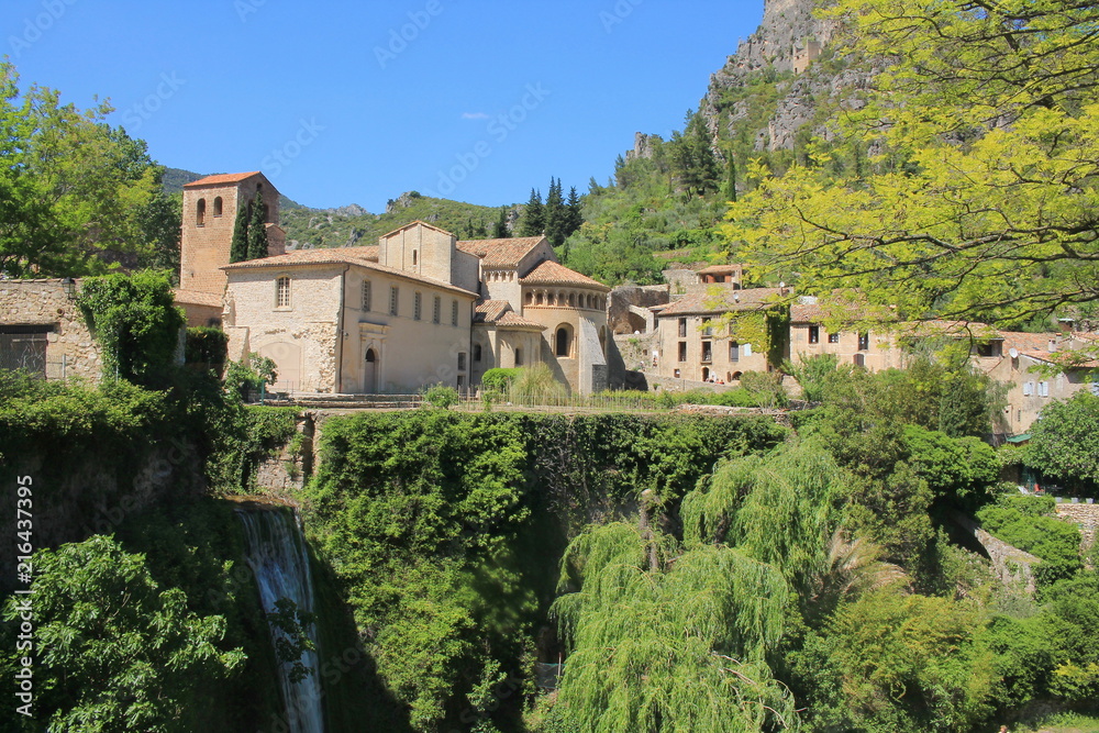 Le magnifique village médiéval de Saint Guilhem le Désert au cœur des gorges de l’Hérault, Occitanie, France
Le magnifique village médiéval de Saint Guilhem le Désert au cœur des gorges de l’Hérault, Occitanie, France