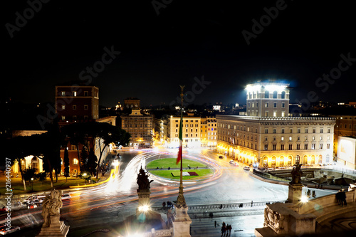 Piazza Venezia, Rome at Night © KnowBeingInTime