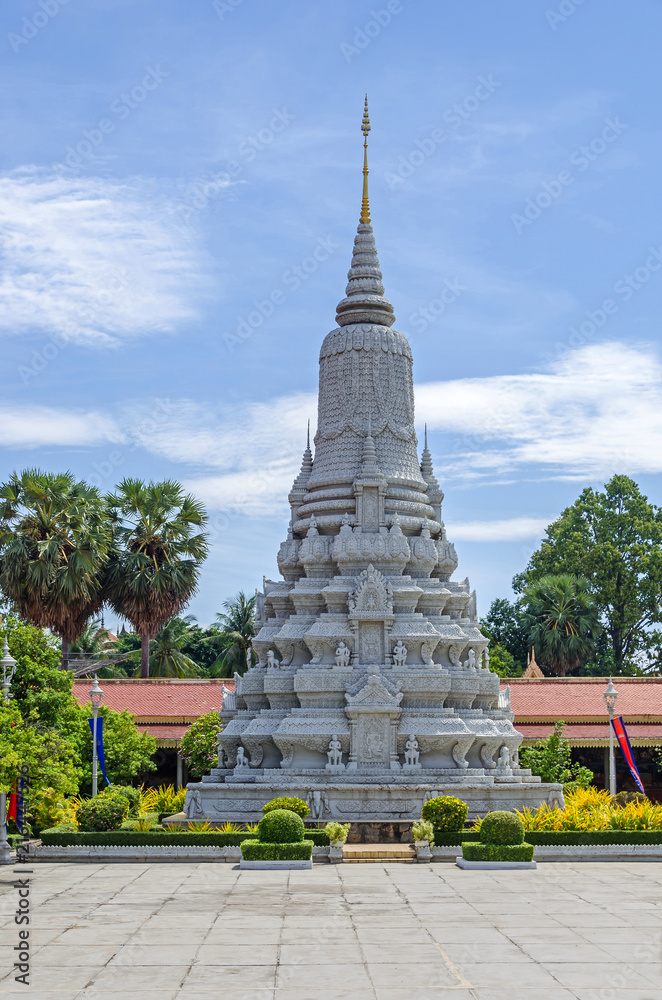 Fototapeta premium Stupa of HM King Norodom inside the Royal Palace in Phnom Penh, Cambodia.