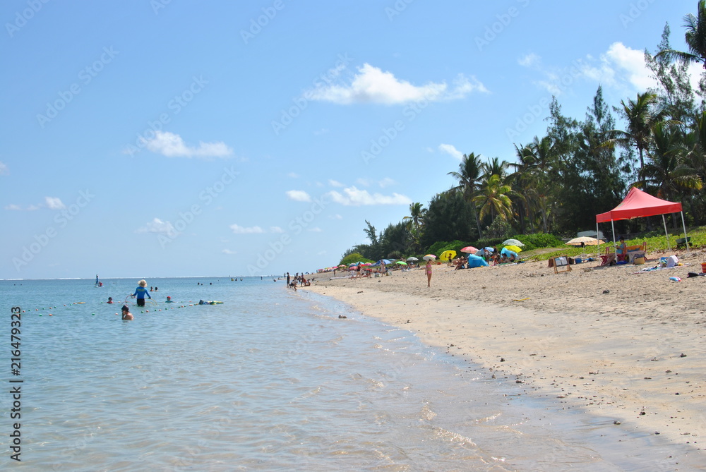 Fototapeta premium Plage Saline les Bains i reunion Island. Sunny day. 