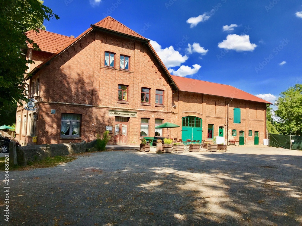 Grönwohld (Büttenwarder) Gasthof unter den Linden (Dorfkrug) Grönwohld (Büttenwarder) Gasthof unter den Linden (Dorfkrug)