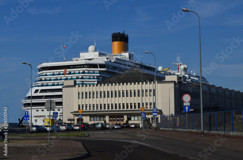 Terminal pasażerski w gdyńskim porcie, Pomorze/The passenger terminal in port...