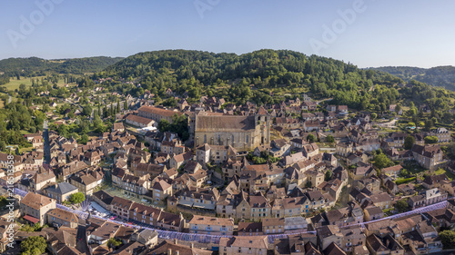 Obraz na płótnie Aerial view of Saint-Cyprien, Dordogne village w salonie