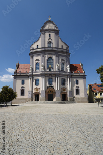 Altötting, Bayern, Deutschland - Juli 30, 2018 : Ein Blick auf die Basilika St.Anna in Altötting.