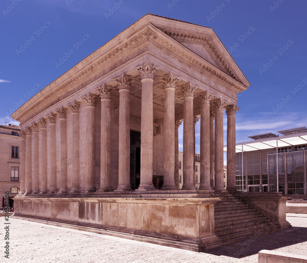 Maison Carrée , ancient Roman temple , Place de la Maison Carrée, Nîmes, Languedoc-Roussillon, Gard Department, France