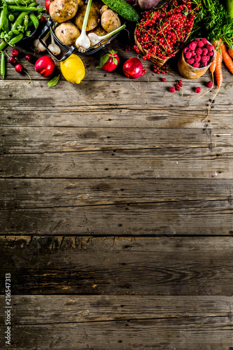 Fototapeta Naklejka Na Ścianę i Meble -  Fresh fruit, berry and vegetables