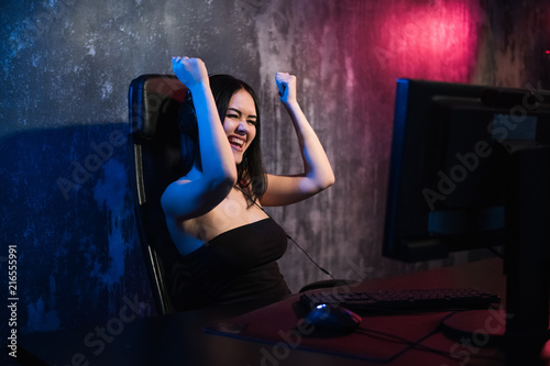 Gamer girls sexy Jaw