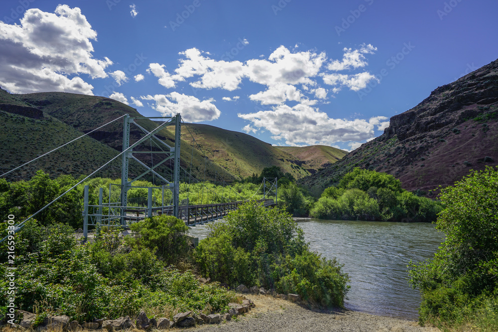 Yakima River Canyon is a beautiful recreation area located along Yakima River from Yakima to Ellensburg.