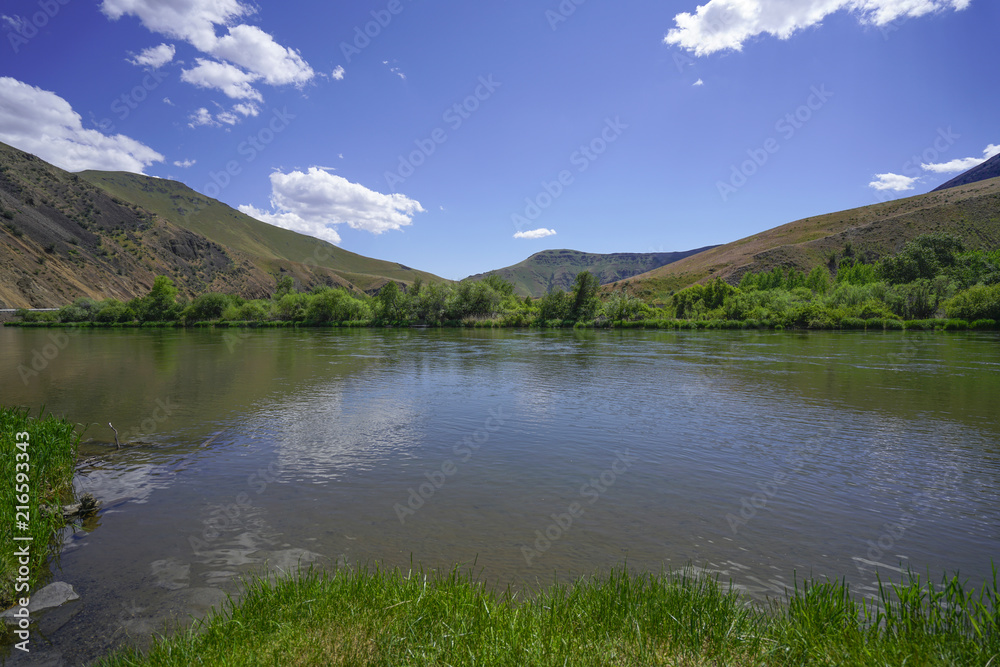 Yakima River Canyon is a beautiful recreation area located along Yakima River from Yakima to Ellensburg.