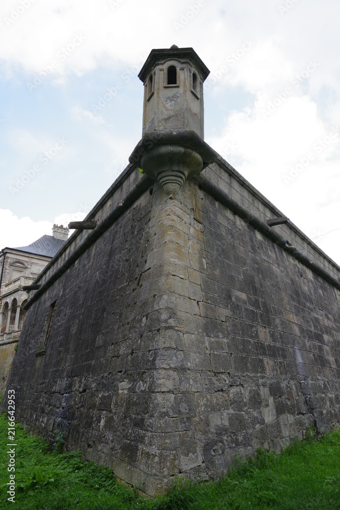 Fototapeta premium old castle and fortress walls