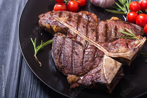 Bilde på lerret Grilled porterhouse beef steak