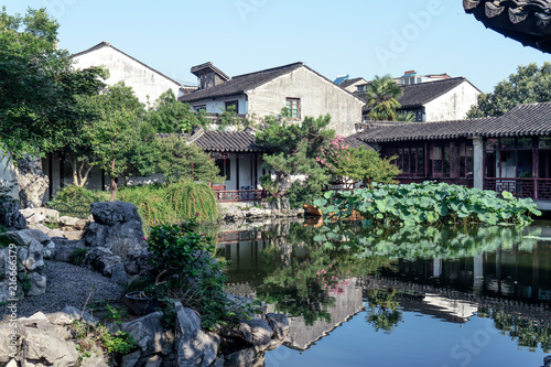 Suzhou garden ancient building landscape © Vink Fan