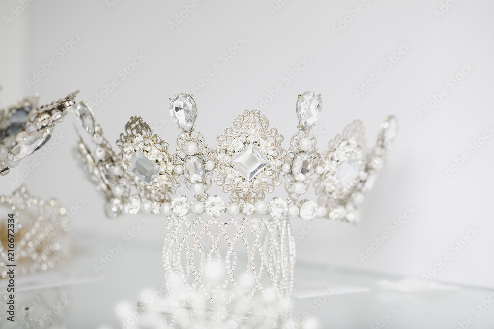 Silver crown Silver crown