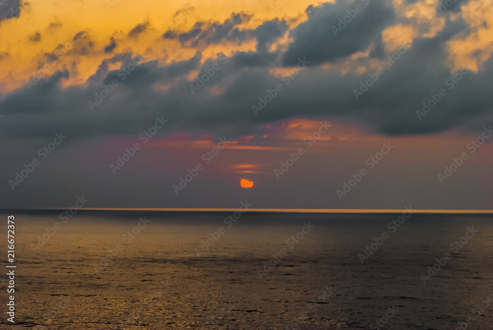 Fototapeta premium Beautiful sunset Golden hours sky with clouds