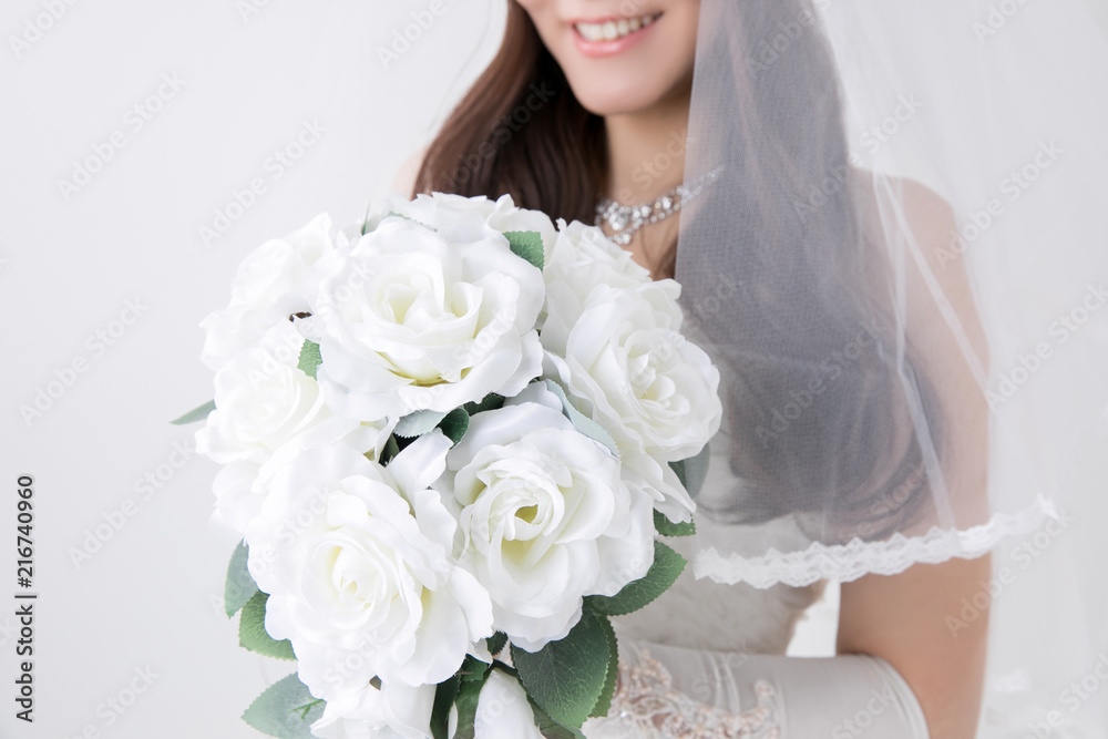 Naklejka premium 花束を持つ花嫁