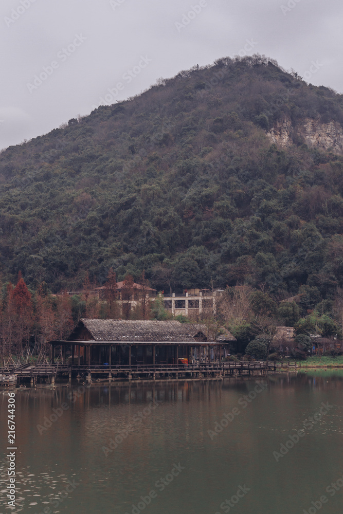 Fototapeta premium Traditional Chinese House by a Lake in Hangzhou, China