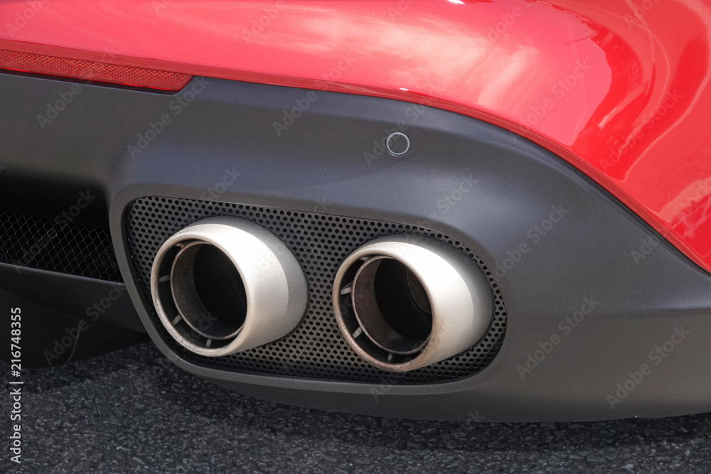マフラー Exhaust pipe of an automobile マフラー Exhaust pipe of an automobile