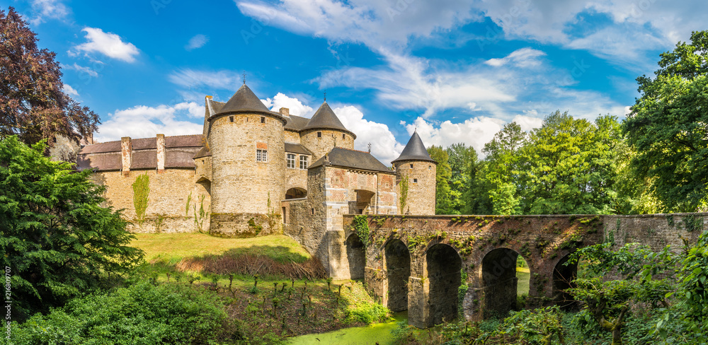 Obraz premium Panoramic view at the Castle of Corroy le Chateau in the province of Namur - Belgium