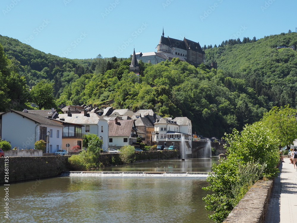 Vianden - Burg und Gemeinde in der Vianden - Burg und Gemeinde in der