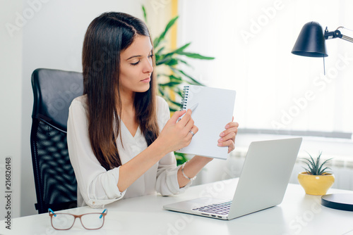 Obraz na plátne Tips list to do memory people person concept