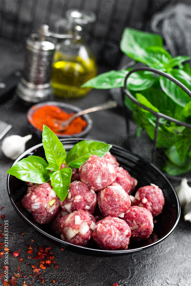 Beef meatballs. Cooking raw beef meatballs Beef meatballs. Cooking raw beef meatballs