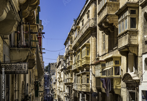 Obraz na płótnie Summer street view of Valleta Malta w salonie