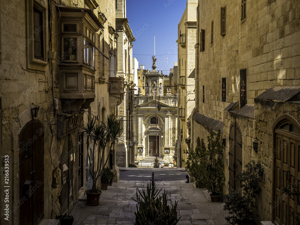 A quiet corner of Valleta old town in Malta