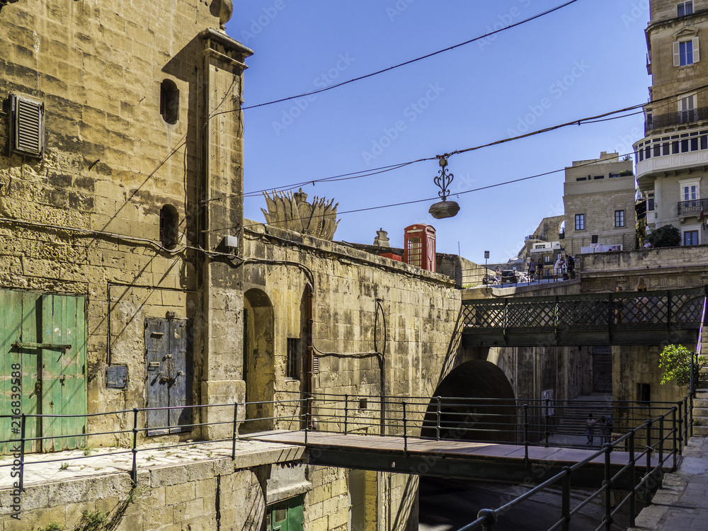 A quiet corner of Valleta old town in Malta