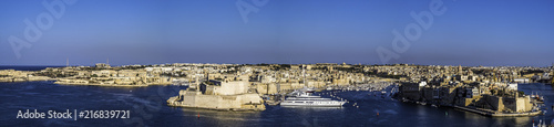 Fototapeta Naklejka Na Ścianę i Meble -  Panoramic skyline of Valleta Malta