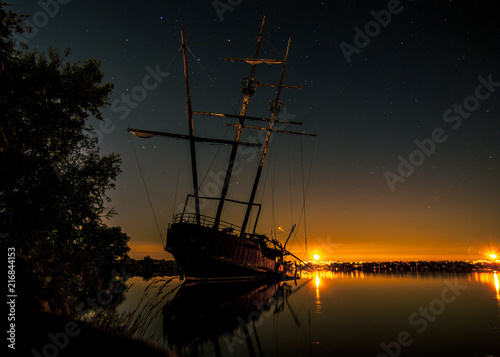 Photography Jordan Station Ship