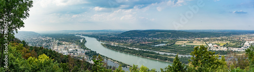 Donau Panorama im Sommer
