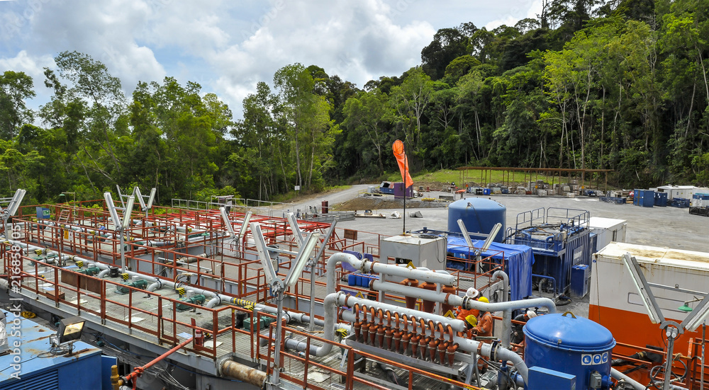 Fluid solid control unit in drilling yard