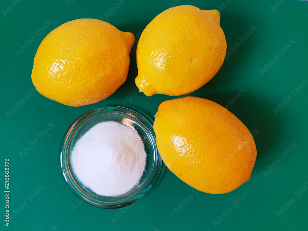 Zitrone und Natron - Citrus and bicarbonate of Soda Stock Photo | Adobe  Stock