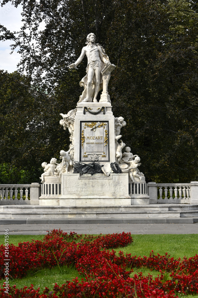 Fototapeta premium Statue de Mozart (Vienne)