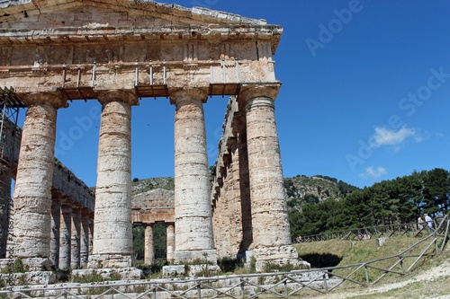 Sicile,  temple grec de Segeste photo