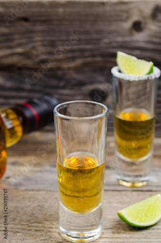 Quadro em tela Tequila shots with lime and salt
