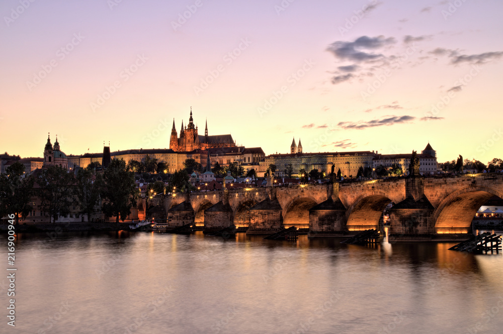Fototapeta premium Prague Castle with Charles Bridge at Dusk