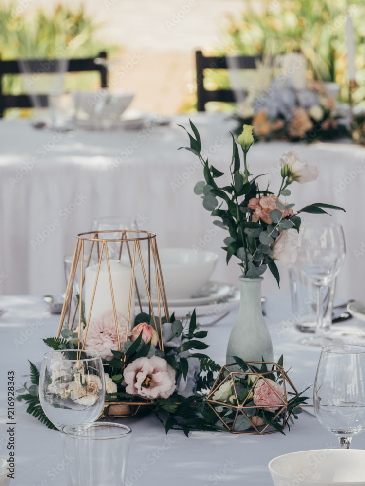 Fototapeta Kreatywnie ślubna dekoracja na ślubu stole