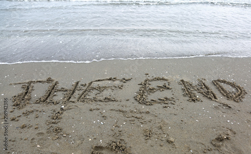 Obraz na płótnie wide text THE END on the beach w salonie