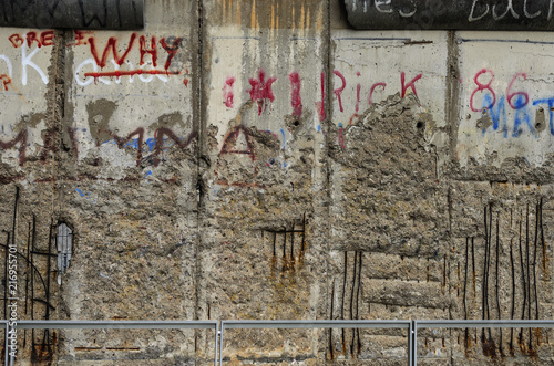 Obraz na plátně Fragment of the Berlin Wall.