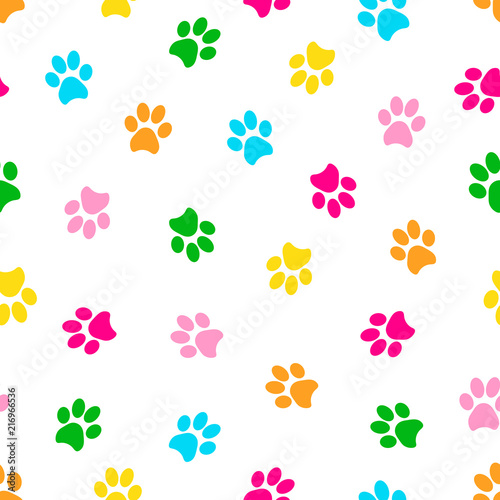 Seamless patterns with colorful animal footprints on the white background.