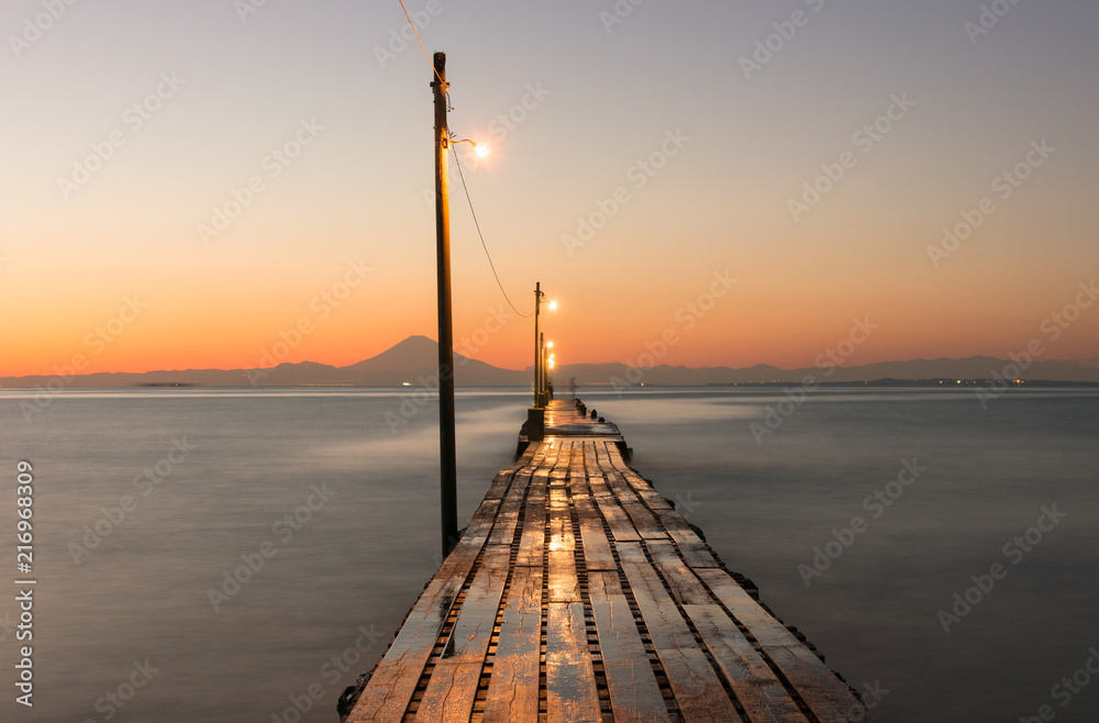 Obraz premium 原岡海岸からの富士山