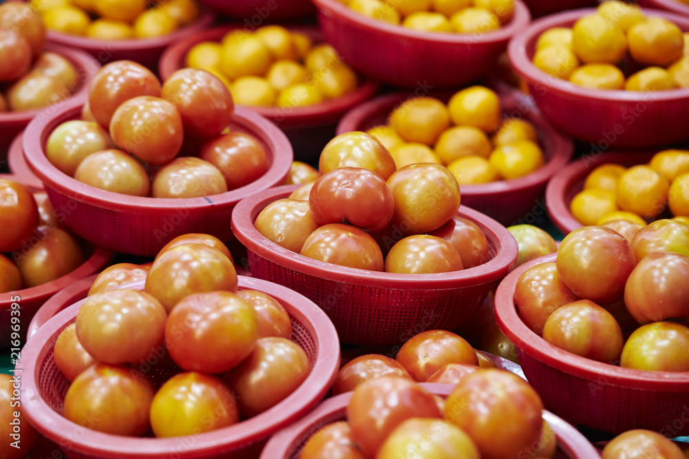 tomatoes in a bowl tomatoes in a bowl